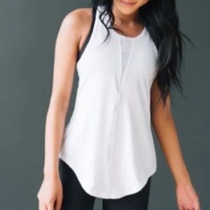 Zyia Active Effortless Tank Top in White Size Large